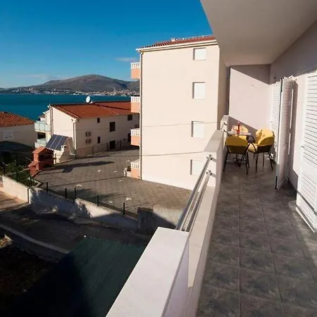 For 4 Near The Apartament *